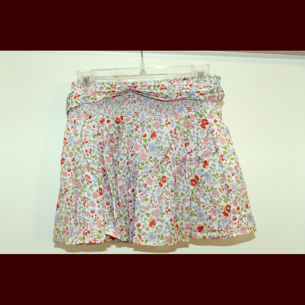 Old navy flowered skirt